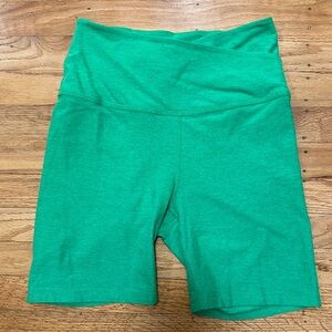 Beyond Yoga Spacedye Green Bike Shorts